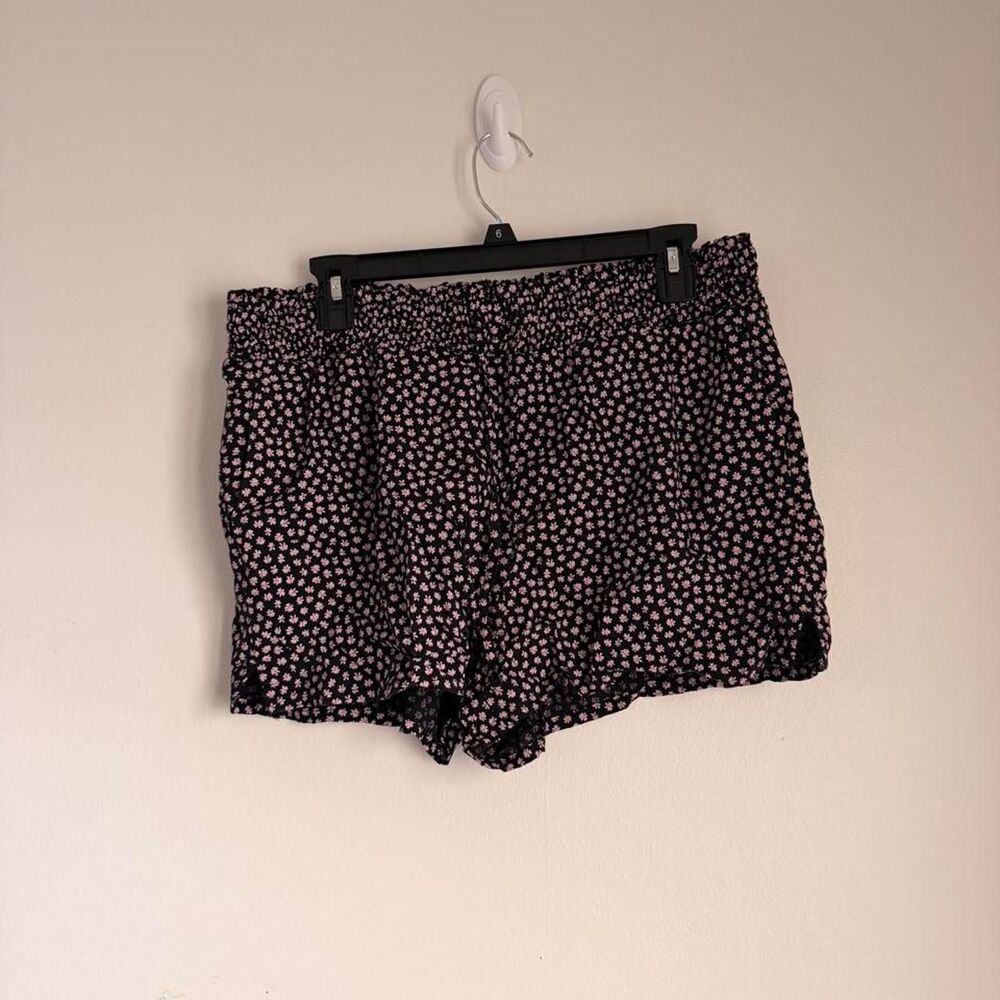 Goods For Life Black Pink Ditsy Floral Soft Shorts - Size L